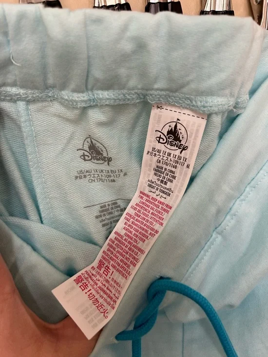 NWT Disney Parks Dumbo The Flying Elephant Retro Lounge Shorts - 1X - Picture 8 of 8